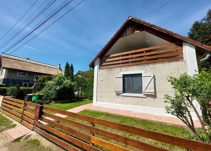 Kilatas A Tora Prázdninový dům Szigliget